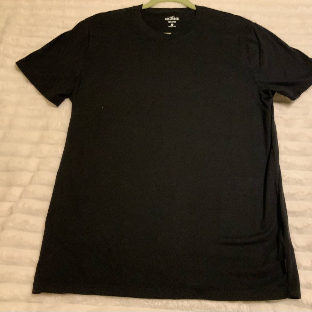Hollister Men's Classic Black Tee